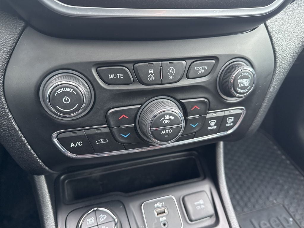 2020 Jeep Cherokee Trailhawk