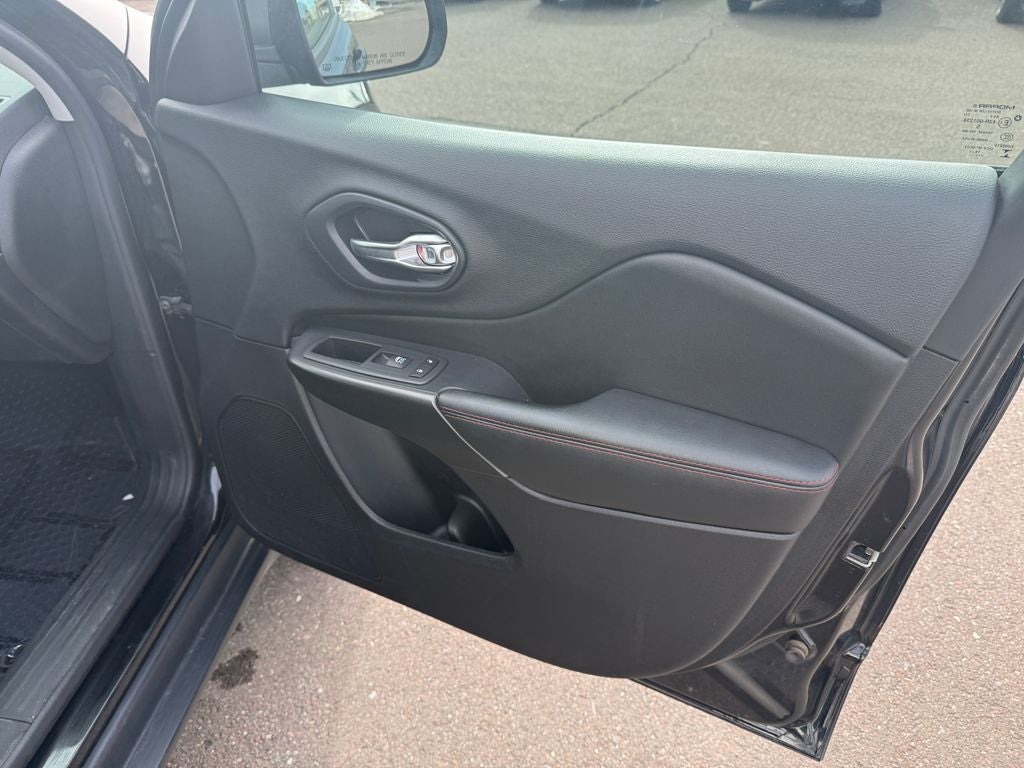 2020 Jeep Cherokee Trailhawk