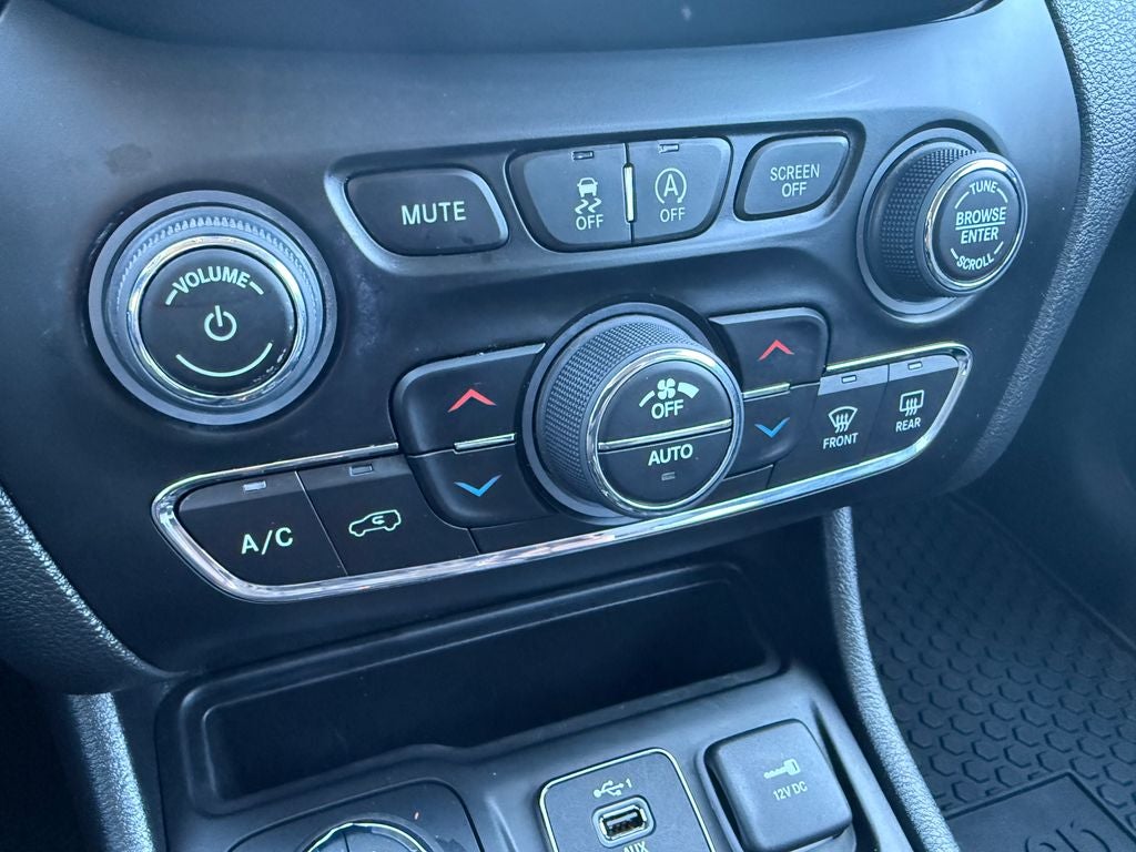 2022 Jeep Cherokee Trailhawk