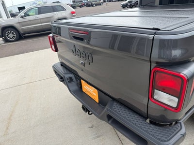 2022 Jeep Gladiator Sport