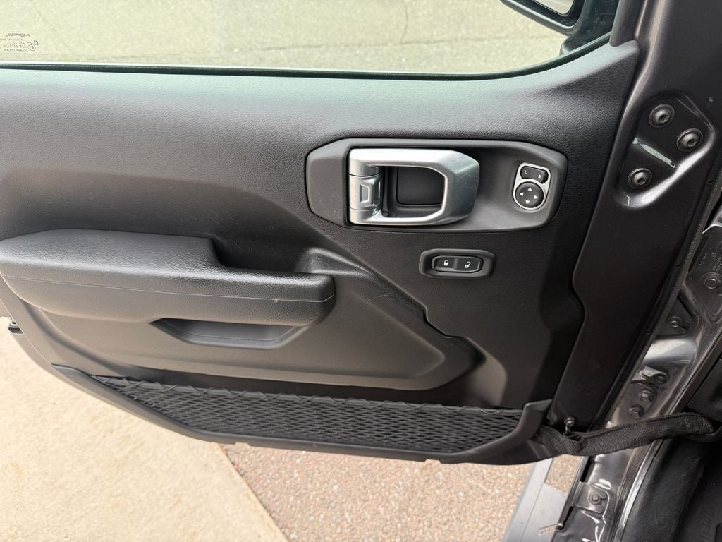 2022 Jeep Gladiator Sport