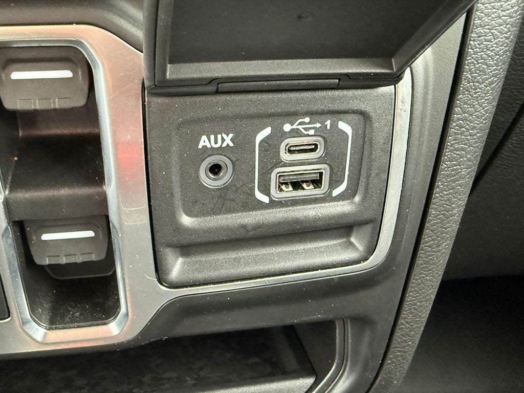 2022 Jeep Gladiator Sport