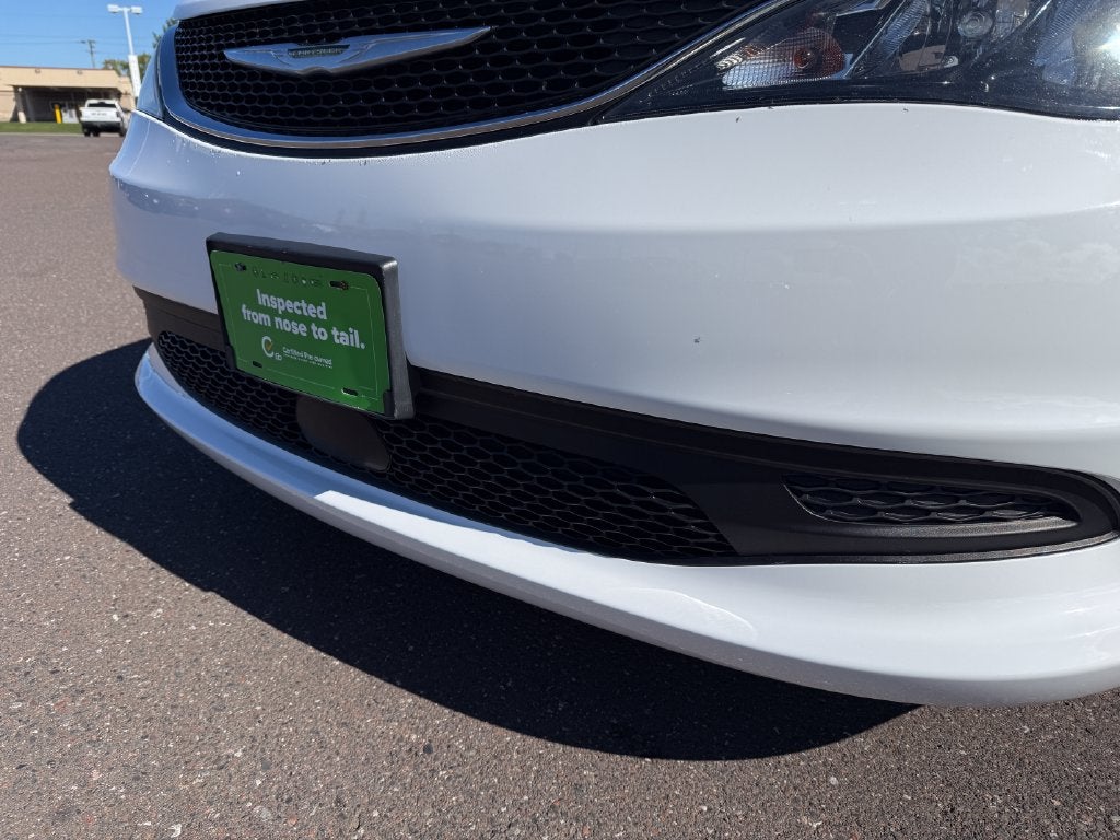 2021 Chrysler Voyager LXI