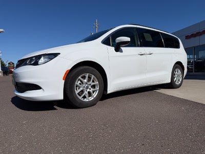 2021 Chrysler Voyager LXI