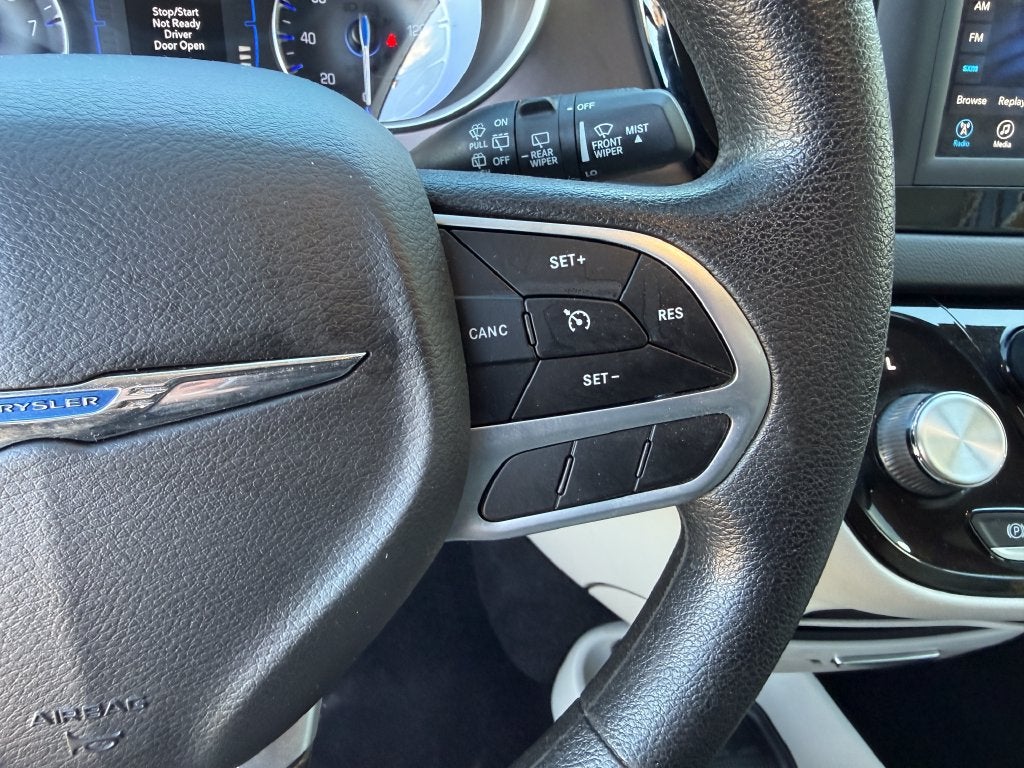 2021 Chrysler Voyager LXI
