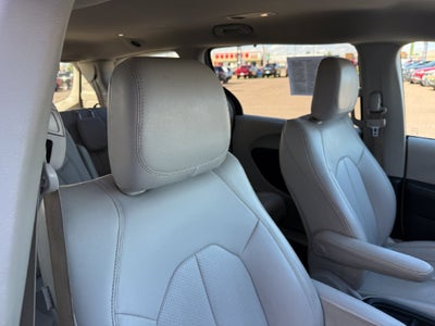 2021 Chrysler Voyager LXI