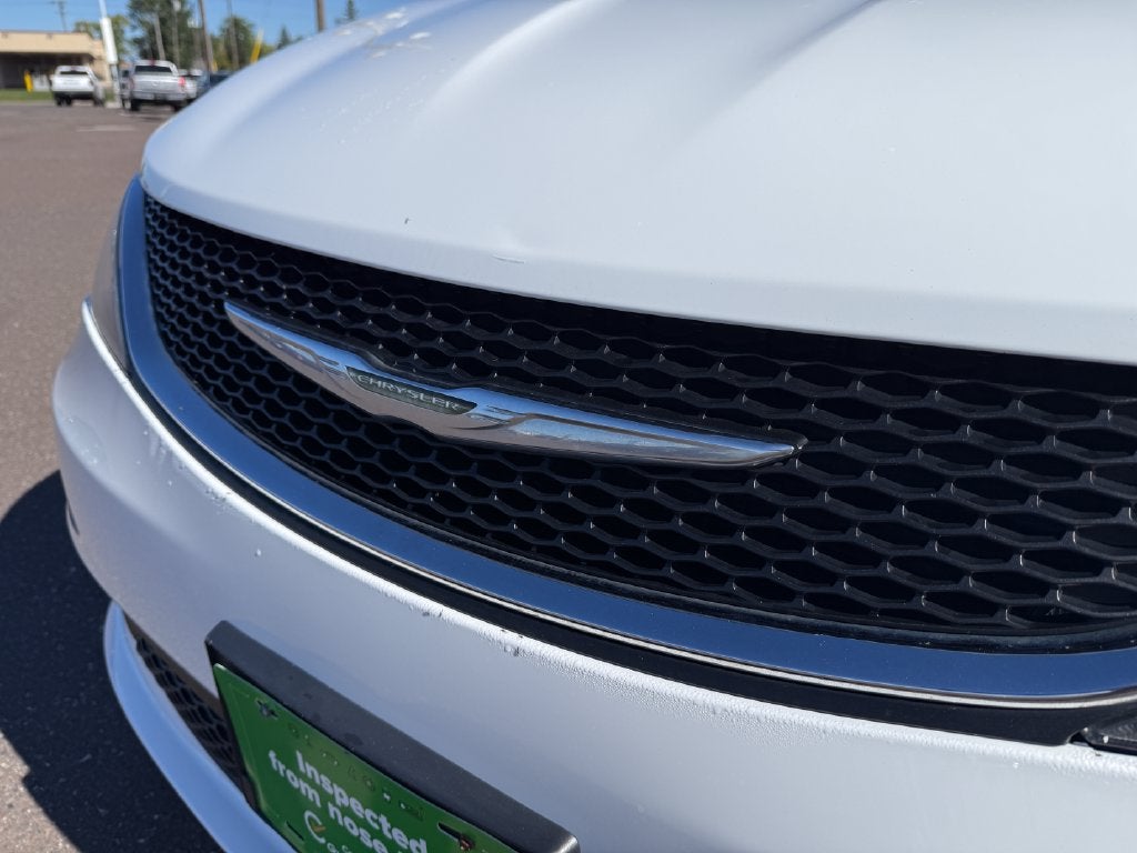 2021 Chrysler Voyager LXI