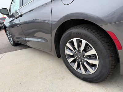2021 Chrysler Pacifica Hybrid Touring L