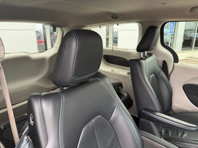 2021 Chrysler Pacifica Hybrid Touring L