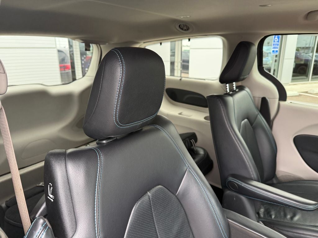 2021 Chrysler Pacifica Hybrid Touring L