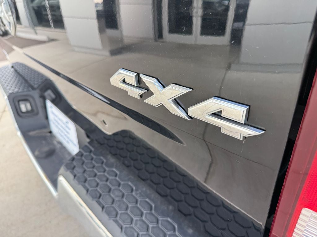 2017 RAM 1500 SLT
