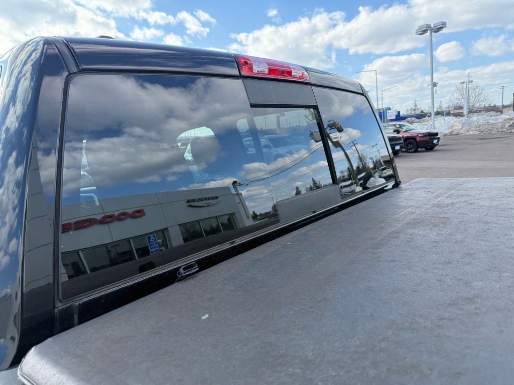 2017 RAM 1500 SLT