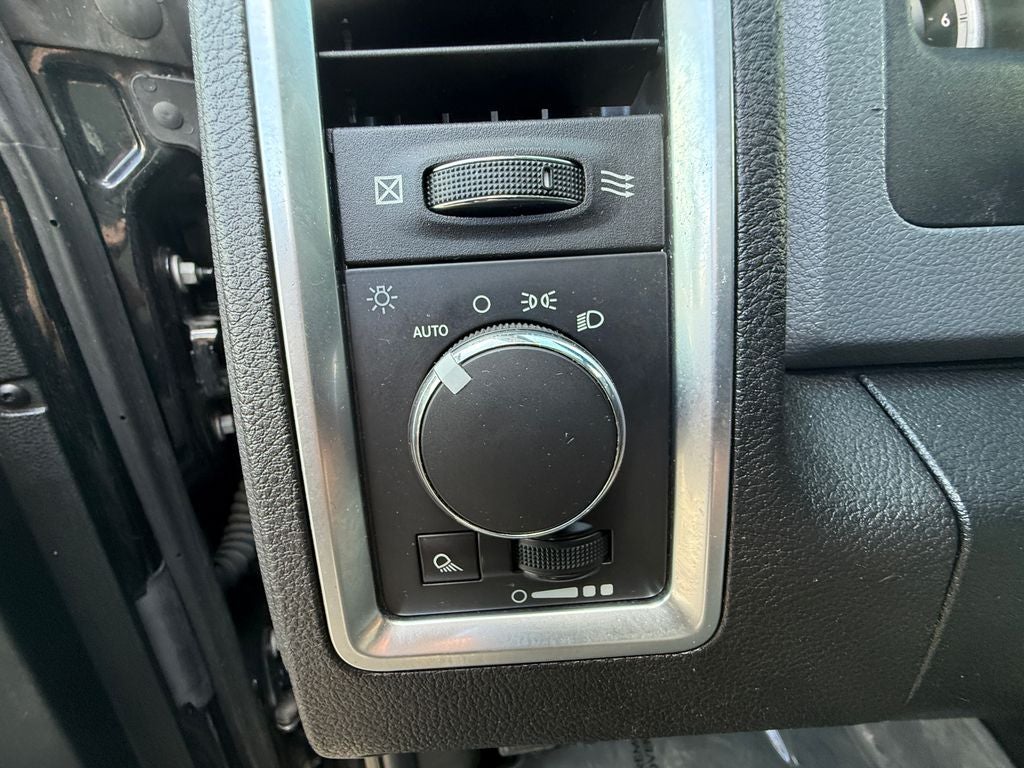 2017 RAM 1500 SLT