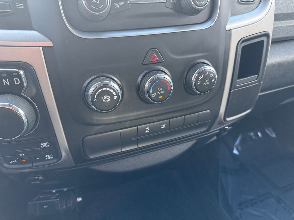 2017 RAM 1500 SLT