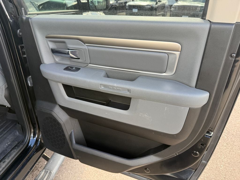2017 RAM 1500 SLT