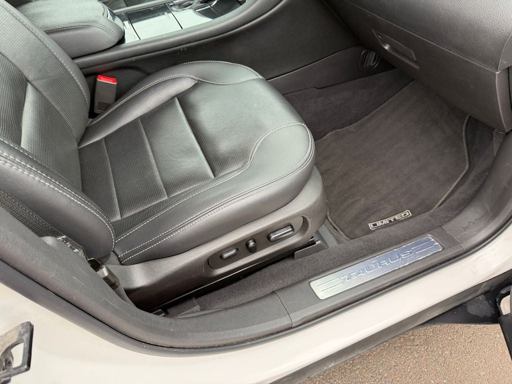 2019 Ford Taurus Limited