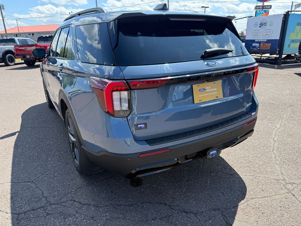 2025 Ford Explorer ST-Line