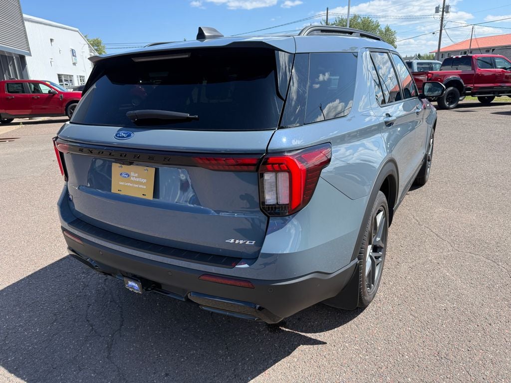 2025 Ford Explorer ST-Line