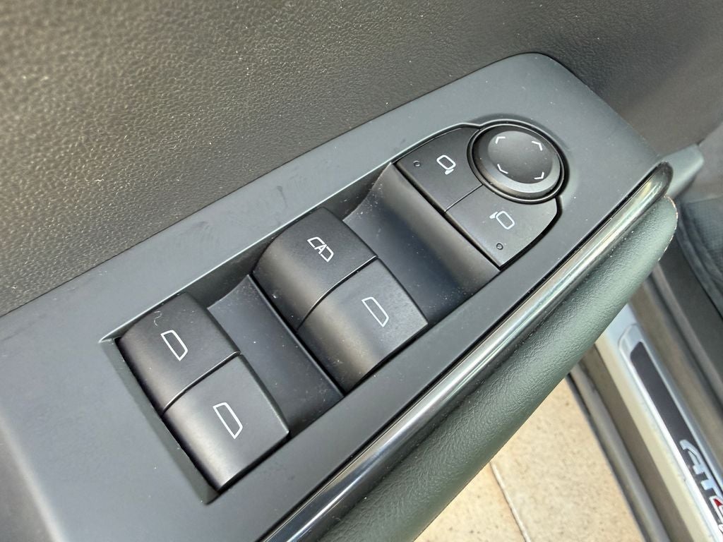 2025 GMC Acadia AT4
