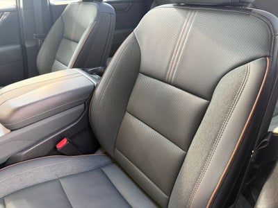 2025 GMC Acadia AT4