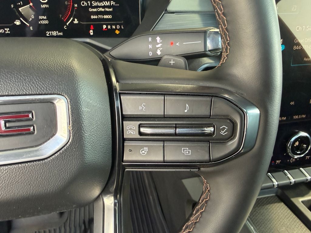 2025 GMC Acadia AT4