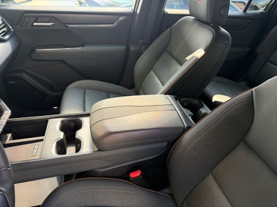 2025 GMC Acadia AT4