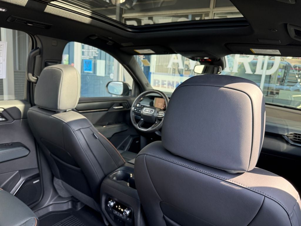 2025 GMC Acadia AT4