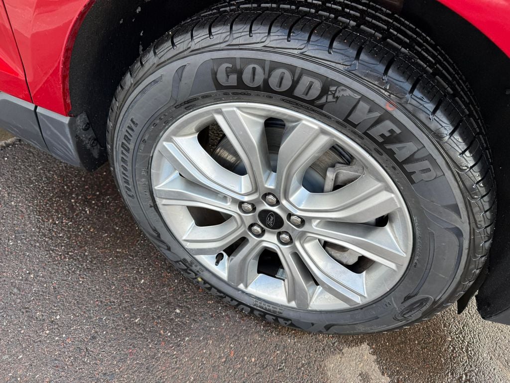 2024 Ford Edge Titanium