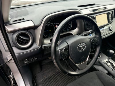 2018 Toyota RAV4 Hybrid XLE