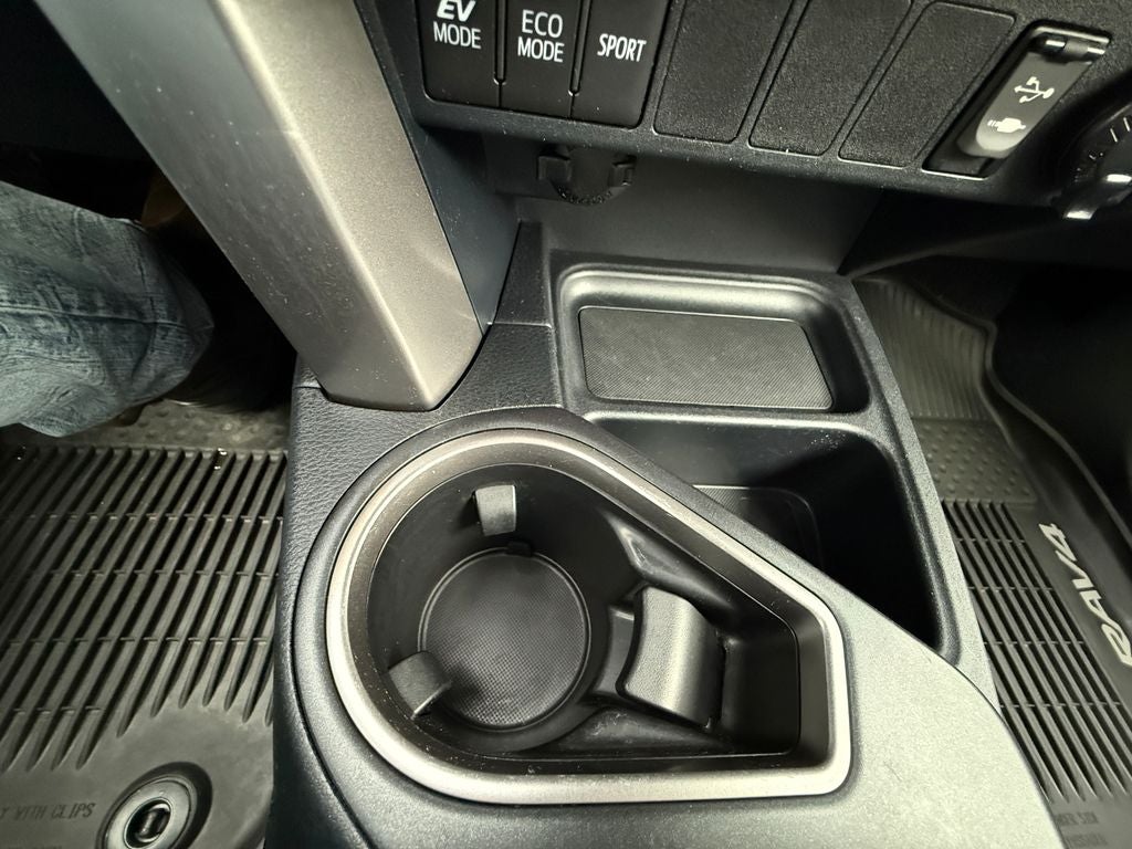 2018 Toyota RAV4 Hybrid XLE