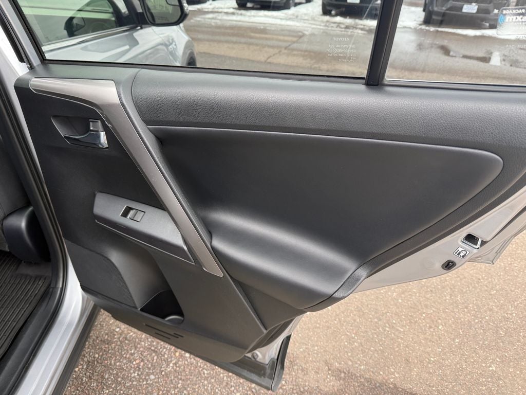 2018 Toyota RAV4 Hybrid XLE