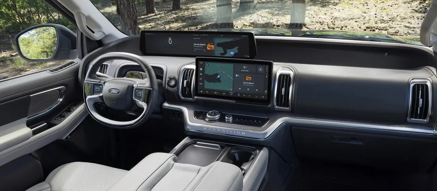 2025 Ford Expedition Front Dash Advanced Technology, Touchscreen, and Infotainment