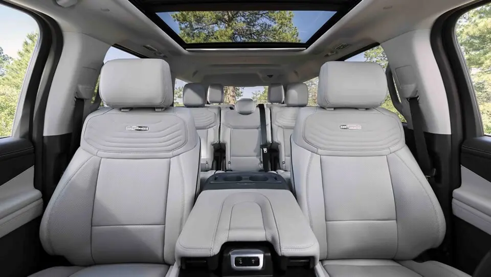 2025 Ford Expedition Interior 3 Rows of Seating